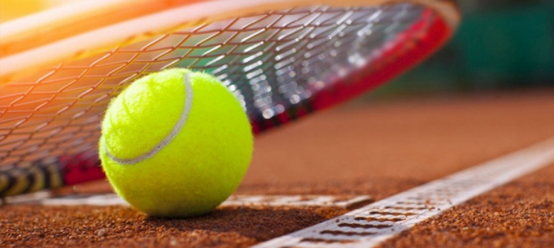 Tenis online: Roland Garros finále: Vondroušová titul nezískala, porazila ji Bartyová.